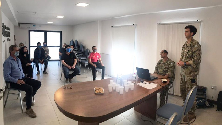 Hoy recibimos en el Municipio y junto al GERS (L. Paz) a Oficiales del Ejército Argentino, quienes cumplen funciones en COE (Centro de Operaciones de Emergencia) Regional San Francisco.
